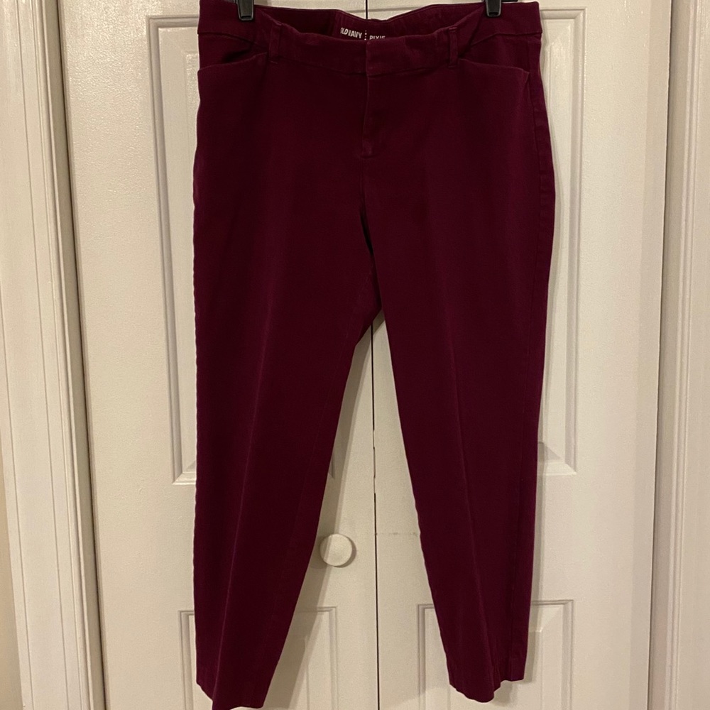 Old Navy wine-colored pixie pants